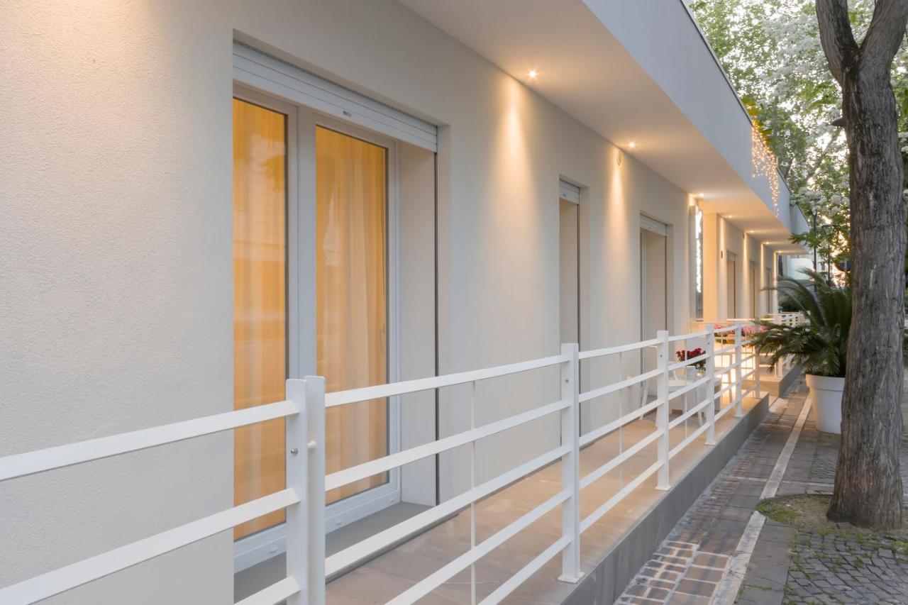 Residence Armony Misano Adriatico Buitenkant foto