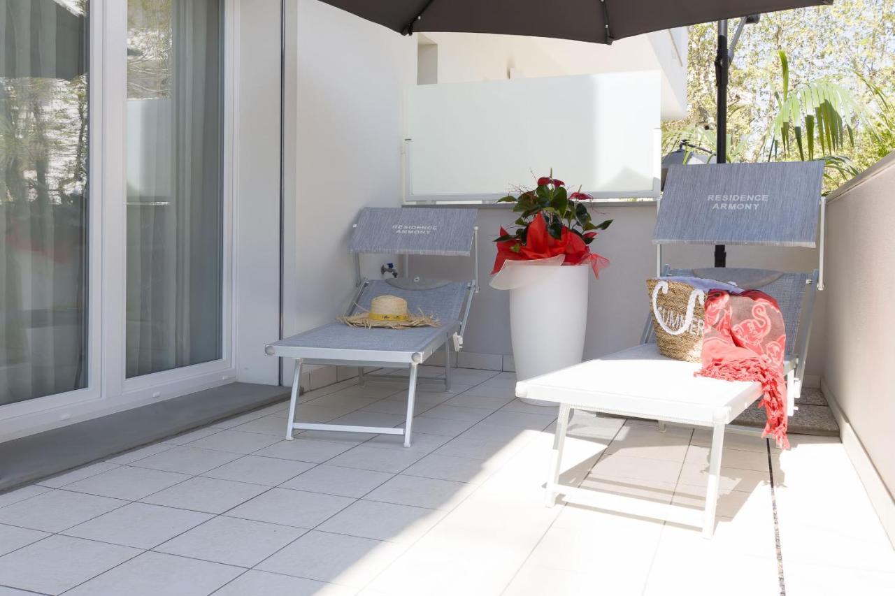 Residence Armony Misano Adriatico Buitenkant foto